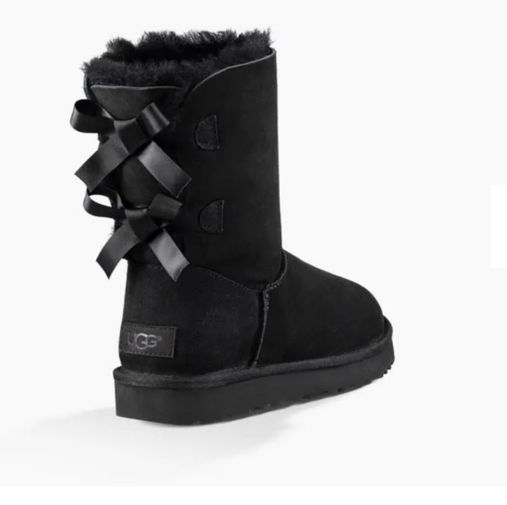 Black Bow Uggs